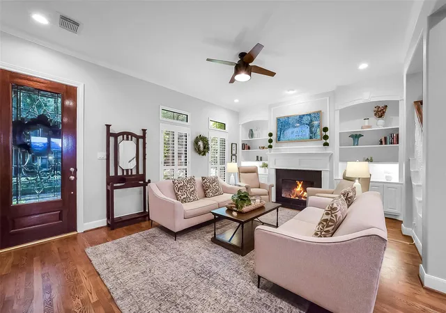 5th image of 3322 Memorial Crest Blvd, Houston, TX 77007 | MLS# 66601328