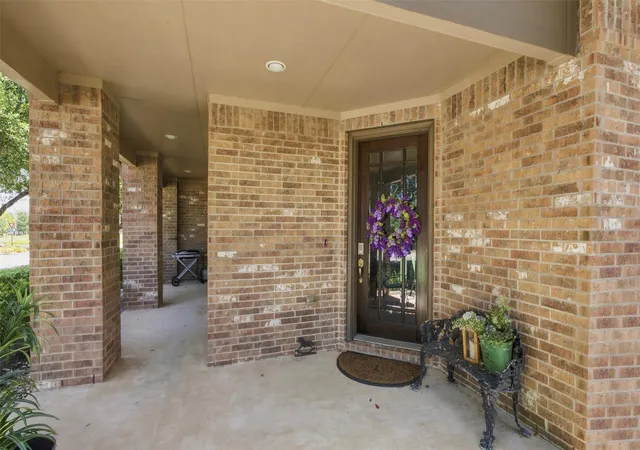 Photo 2 of Townhouse for sale at 704 Water St, Webster, TX 77598 | MLS# 29678086 | Listing updated on 2026-09-19