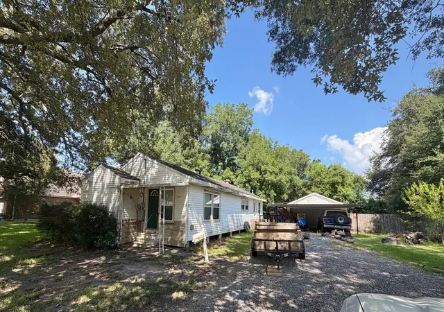 1st image of 2038 6th St, Port Neches, TX 77651 | MLS# 60282335