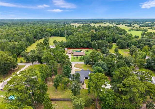 35th image of 113 Pinewood Dr, Huntsville, TX 77340 | MLS# 22601141