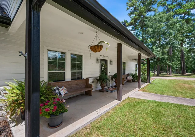 4th image of 113 Pinewood Dr, Huntsville, TX 77340 | MLS# 22601141