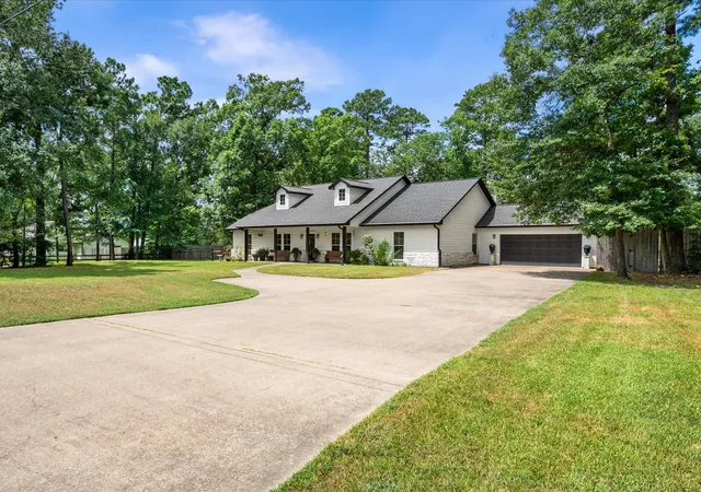 5th image of 113 Pinewood Dr, Huntsville, TX 77340 | MLS# 22601141
