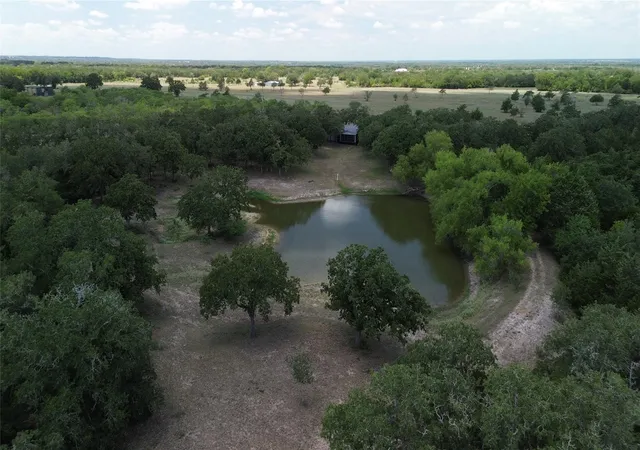 Homes for sale in Flatonia, TX | 1974 County Road 404, Flatonia, TX 78941 | MLS# 27476644