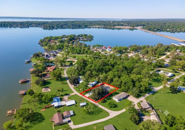 3rd image of 128 Schooner, Livingston, TX 77351 | MLS# 60318149