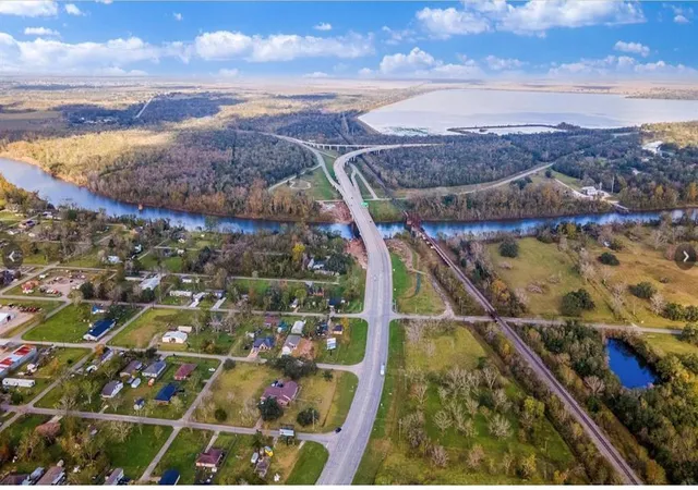 Photo 1 of Land for sale at 0 E Travis St, Brazoria, TX 77422 | MLS# 7297545 | Listing updated on 2026-04-08