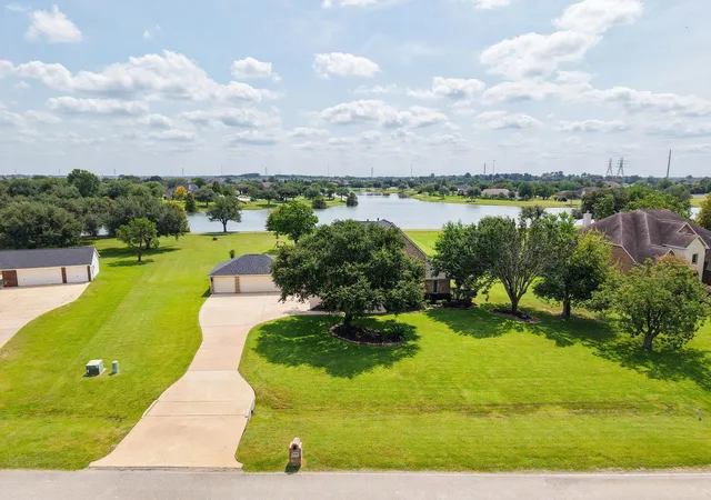 1st image of 20318 Stone Lake Cir, Tomball, TX 77377 | MLS# 29973681