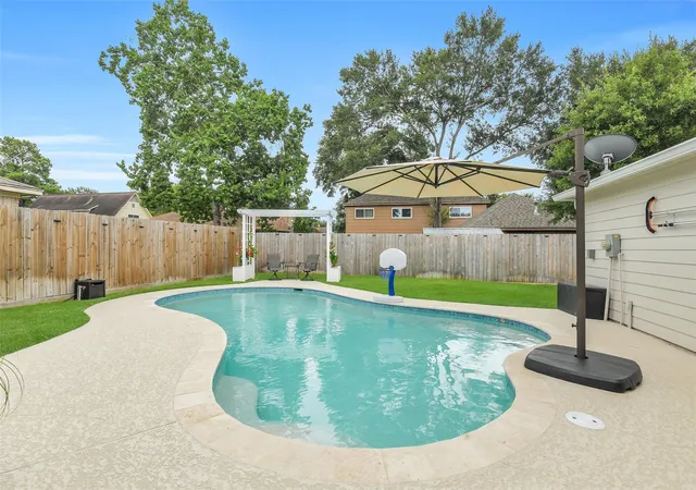 Photo 2 of Sale Pending at 6923 River Ml Dr, Spring, TX 77379 | MLS# 32347538 | Listing updated on 2026-09-19