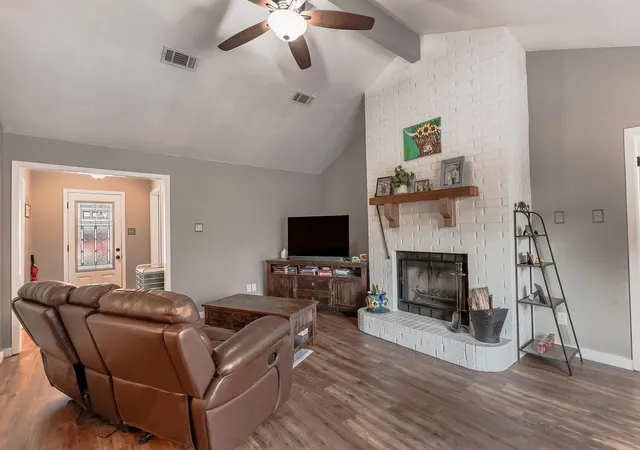 Homes for sale in Franklin, TX | 106 N Hills Cir, Franklin, TX 77856 | MLS# 63424461