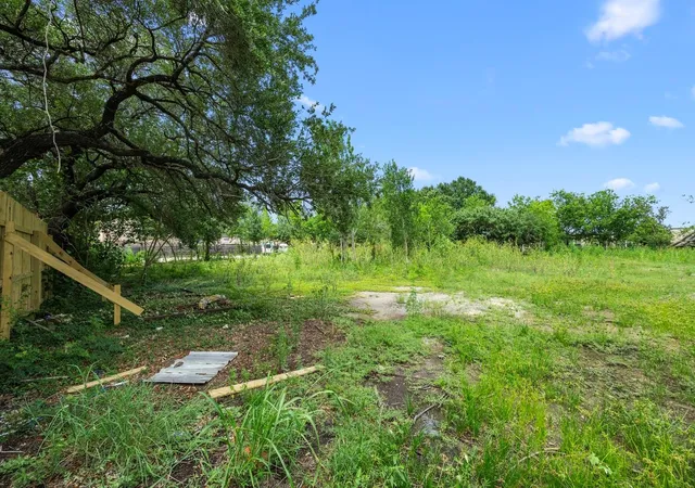 Photo 3 of Land for sale at 7603 Bellfort St, Houston, TX 77061 | MLS# 34007349 | Listing updated on 2026-07-20