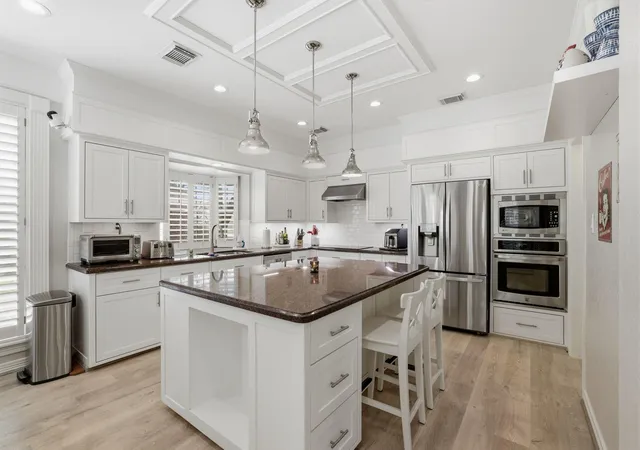 3rd image of 4519 Castlewood St, Sugar Land, TX 77479 | MLS# 86250285