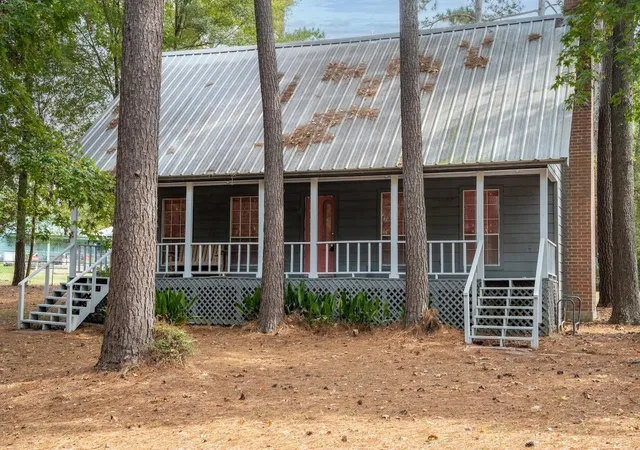 Photo 2 of Single family home for sale at 565 Timber Bay Dr, Trinity, TX 75862 | MLS# 12962942 | Listing updated on 2026-09-04