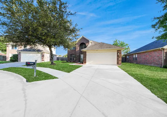 4th image of 4805 E Columbary Dr, Rosenberg, TX 77471 | MLS# 57817560