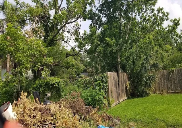 Photo 3 of Sale Pending at 250 N Carolina St, Houston, TX 77029 | MLS# 31056804 | Listing updated on 2026-09-13
