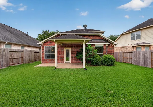 4th image of 11407 Morning Brook Dr, Pearland, TX 77584 | MLS# 44591321