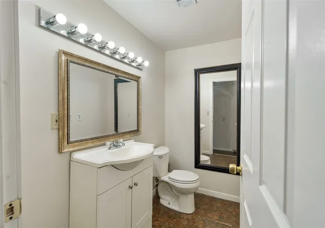 Photo 4 of Single family home for sale at 2510 Munger St, Houston, TX 77023 | MLS# 33479627 | Listing updated on 2026-09-19