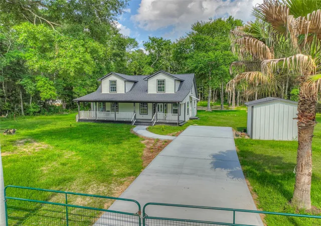 3rd image of 420 Oak Forest Dr, Shepherd, TX 77371 | MLS# 9368394