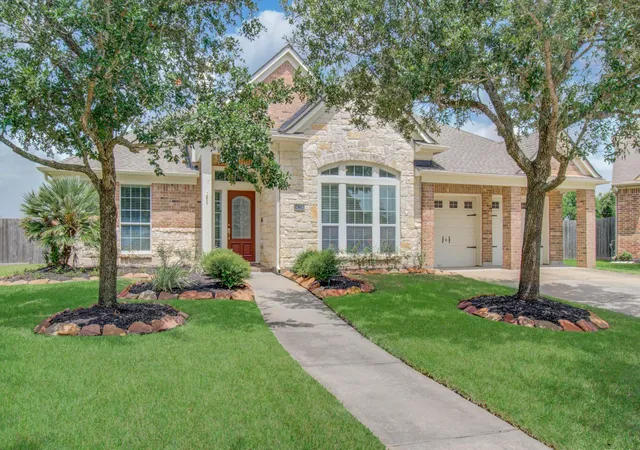 2nd image of 14214 Clear Landing Ln, Rosharon, TX 77583 | MLS# 39498339