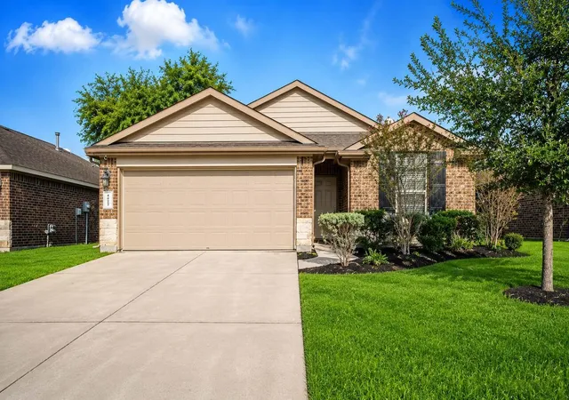 1st image of 4027 Spurwing Ln, Baytown, TX 77521 | MLS# 10784339