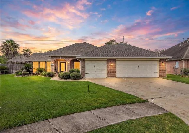 Photo 1 of Sale Pending at 1207 Shadowbend St, Pearland, TX 77581 | MLS# 24177793 | Listing updated on 2026-08-24