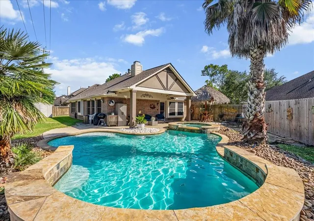 Photo 2 of Sale Pending at 1207 Shadowbend St, Pearland, TX 77581 | MLS# 24177793 | Listing updated on 2026-08-24