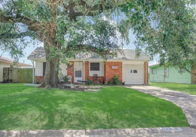 image of 12342 Ledger Ln, Houston, TX 77015 | MLS# 12503075