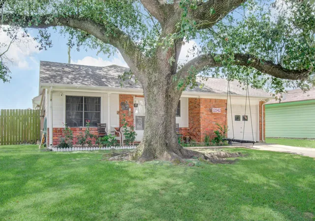 image of 12342 Ledger Ln, Houston, TX 77015 | MLS# 12503075