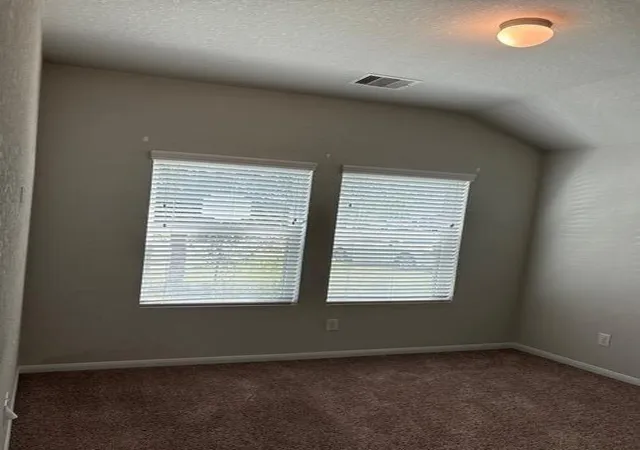 Photo 4 of Sale Pending at 814 Rough Cut Ct, Houston, TX 77090 | MLS# 52144109 | Listing updated on 2026-09-10