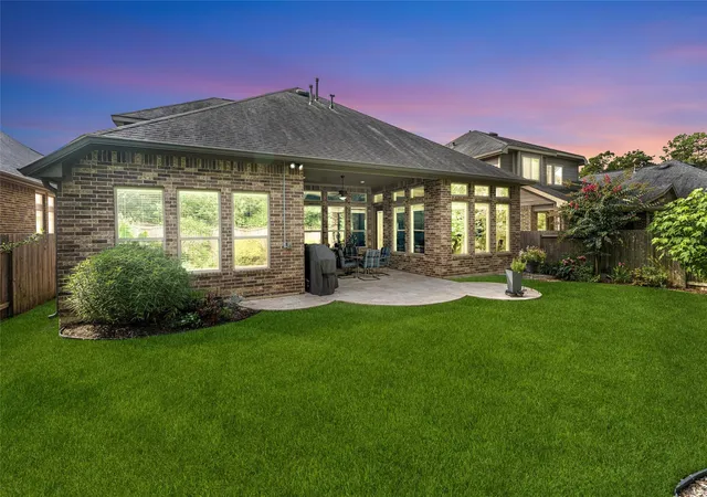 3rd image of 1015 Ginger Glade Ln, Pinehurst, TX 77362 | MLS# 42648028