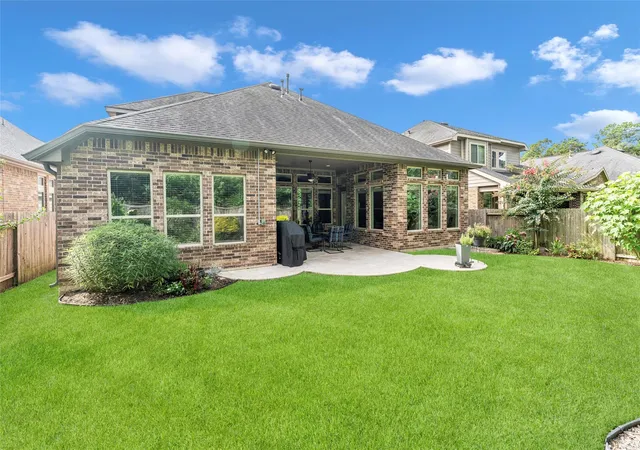 4th image of 1015 Ginger Glade Ln, Pinehurst, TX 77362 | MLS# 42648028