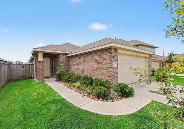 Homes for sale in Baytown, TX | 4110 Holland View Ln, Baytown, TX 77521 | MLS# 94192674