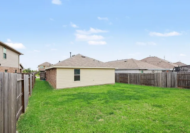 Homes for sale in Baytown, TX | 4110 Holland View Ln, Baytown, TX 77521 | MLS# 94192674