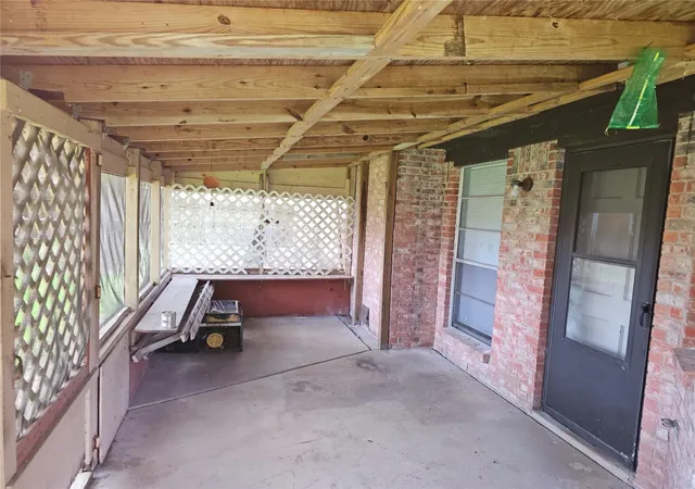 2nd image of 909 Lilac St, La Marque, TX 77568 | MLS# 59721860