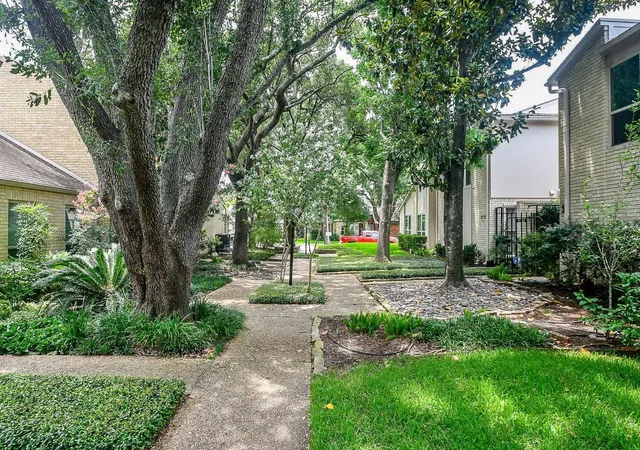 2nd image of 5214 Palmetto St, Bellaire, TX 77401 | MLS# 15635804