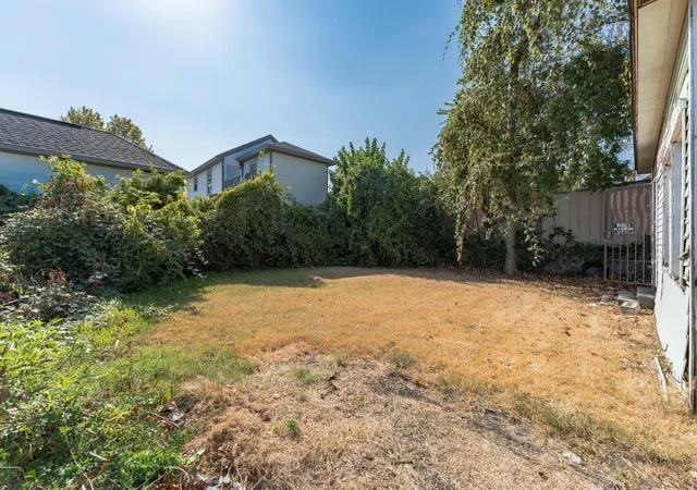 24th image of 2005 Chestnut St, Houston, TX 77009 | MLS# 23843226