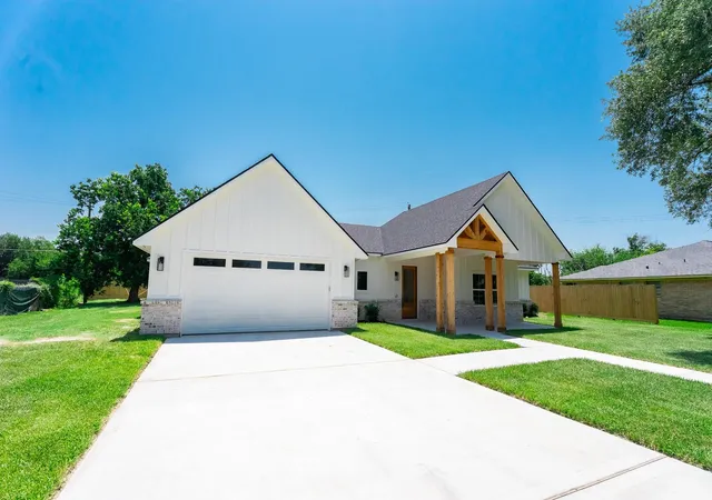 3rd image of 1211 Cherokee Dr, Pasadena, TX 77506 | MLS# 41590389