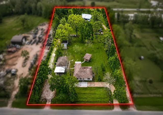 Photo 2 of Sale Pending at 1725 Strawn Rd, Houston, TX 77039 | MLS# 68190304 | Listing updated on 2026-08-28
