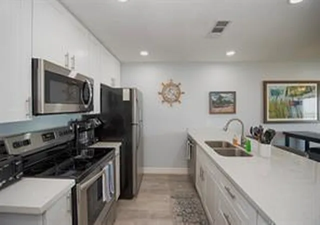 Photo 3 of Condo for sale at 7600 Seawall Blvd #209, Galveston, TX 77551 | MLS# 16740458 | Listing updated on 2026-04-11