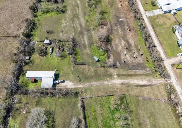 2nd image of 3930 Stables Ln, Crosby, TX 77532 | MLS# 60596266
