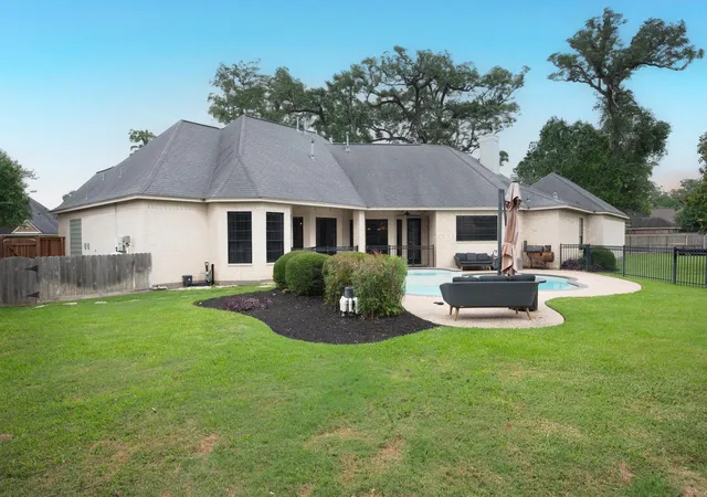 49th image of 56 English Oak Ct, Lake Jackson, TX 77566 | MLS# 62656112