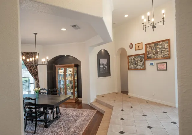5th image of 56 English Oak Ct, Lake Jackson, TX 77566 | MLS# 62656112