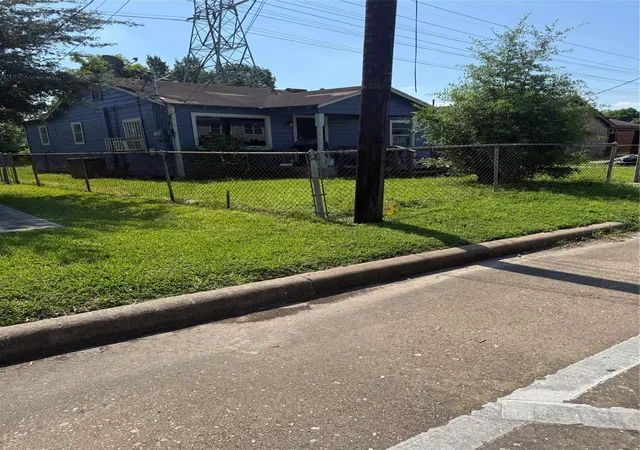 image of 3814 Hardy St, Houston, TX 77009 | MLS# 36373869