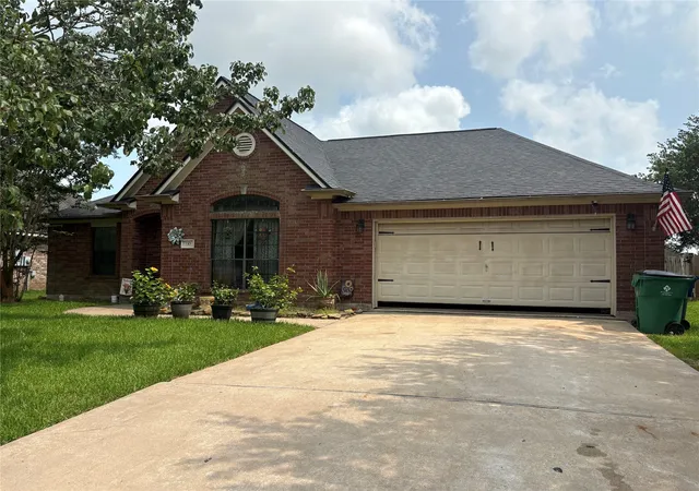 Homes for sale in Richwood, TX | 110 Dove Trl, Richwood, TX 77531 | MLS# 95035337
