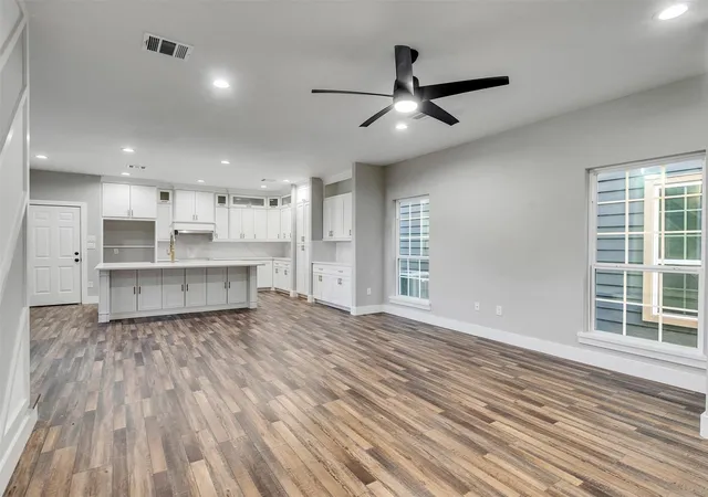 Photo 3 of Single family home for sale at 235 Hahlo St, Houston, TX 77020 | MLS# 54322685 | Listing updated on 2026-07-17