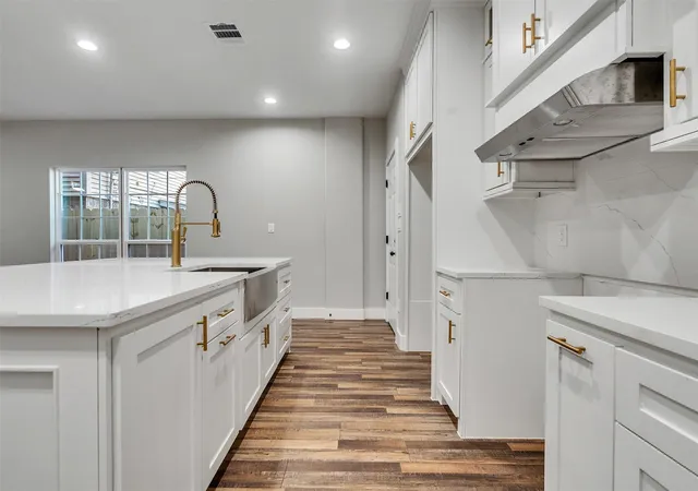 Photo 4 of Single family home for sale at 235 Hahlo St, Houston, TX 77020 | MLS# 54322685 | Listing updated on 2026-07-17