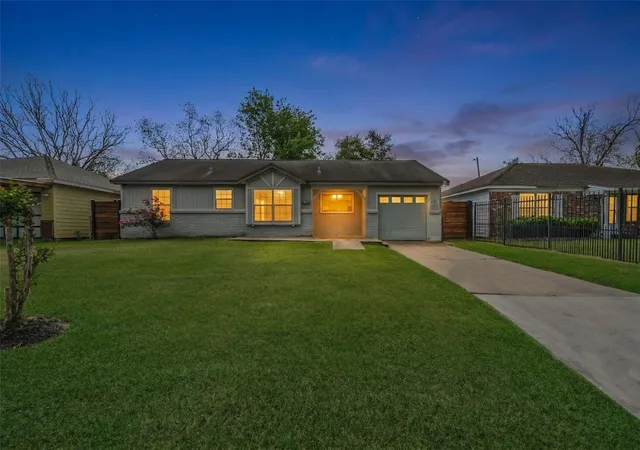 Photo 1 of Sale Pending at 4114 Dacca Dr, Houston, TX 77047 | MLS# 72163018 | Listing updated on 2026-09-13