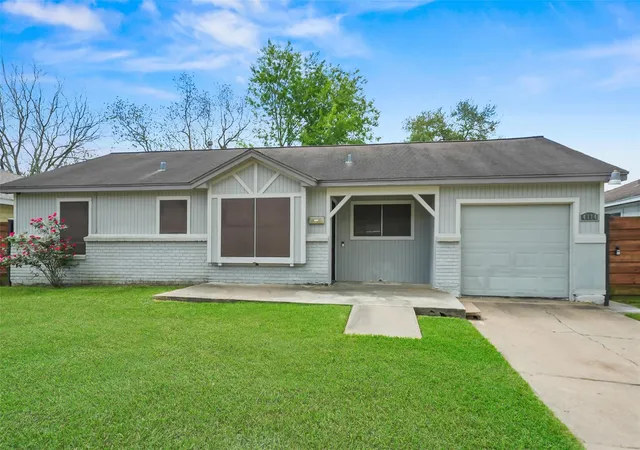Photo 2 of Sale Pending at 4114 Dacca Dr, Houston, TX 77047 | MLS# 72163018 | Listing updated on 2026-09-13