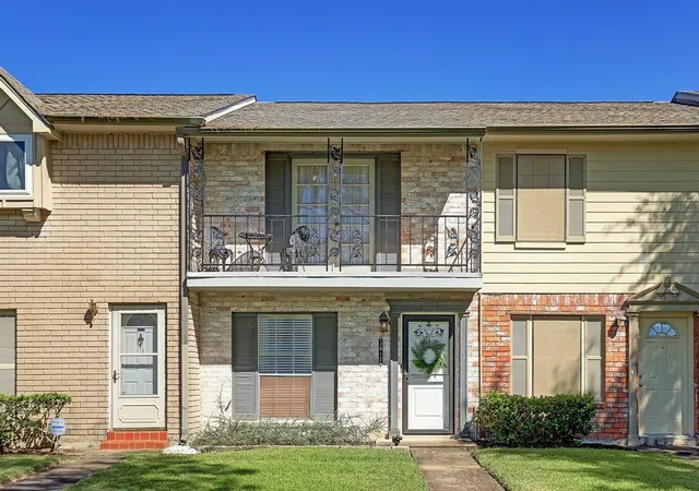 1st image of 3812 Laura Leigh Dr, Friendswood, TX 77546 | MLS# 7552236