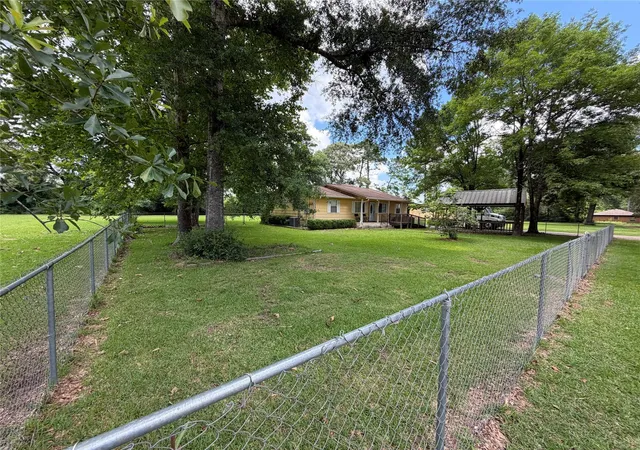 Photo 3 of Single family home for sale at 63 County Rd 2245, Cleveland, TX 77327 | MLS# 10550055 | Listing updated on 2026-10-10