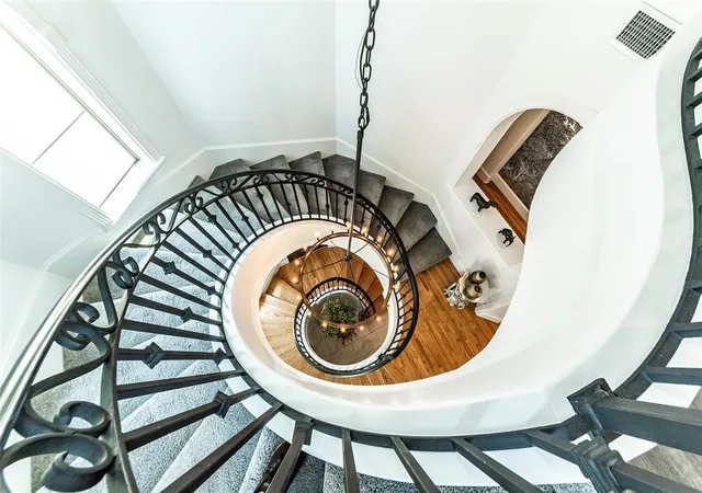 Photo 4 of Single family home for sale at 1517 Waterside Dr, League City, TX 77573 | MLS# 58202040 | Listing updated on 2026-09-02