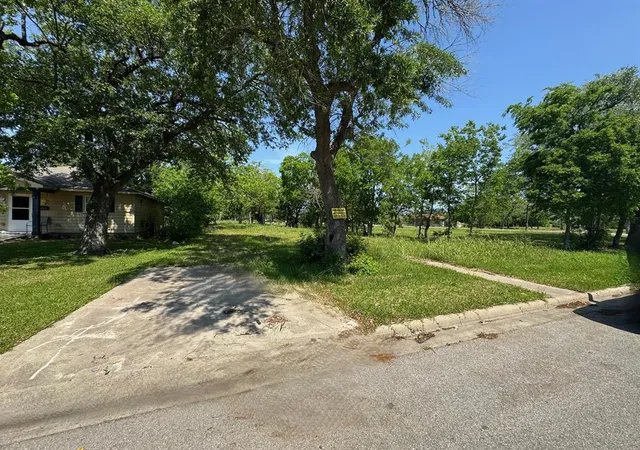 Photo 1 of Land for sale at 429 18th St, Port Arthur, TX 77640 | MLS# 55511678 | Listing updated on 2025-04-21